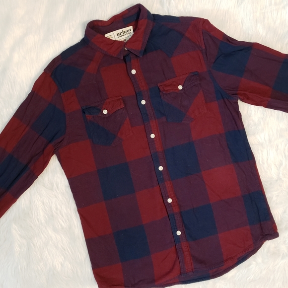 Urban Pipeline Maroon Navy Blue Plaid Button Down - Picture 1 of 10